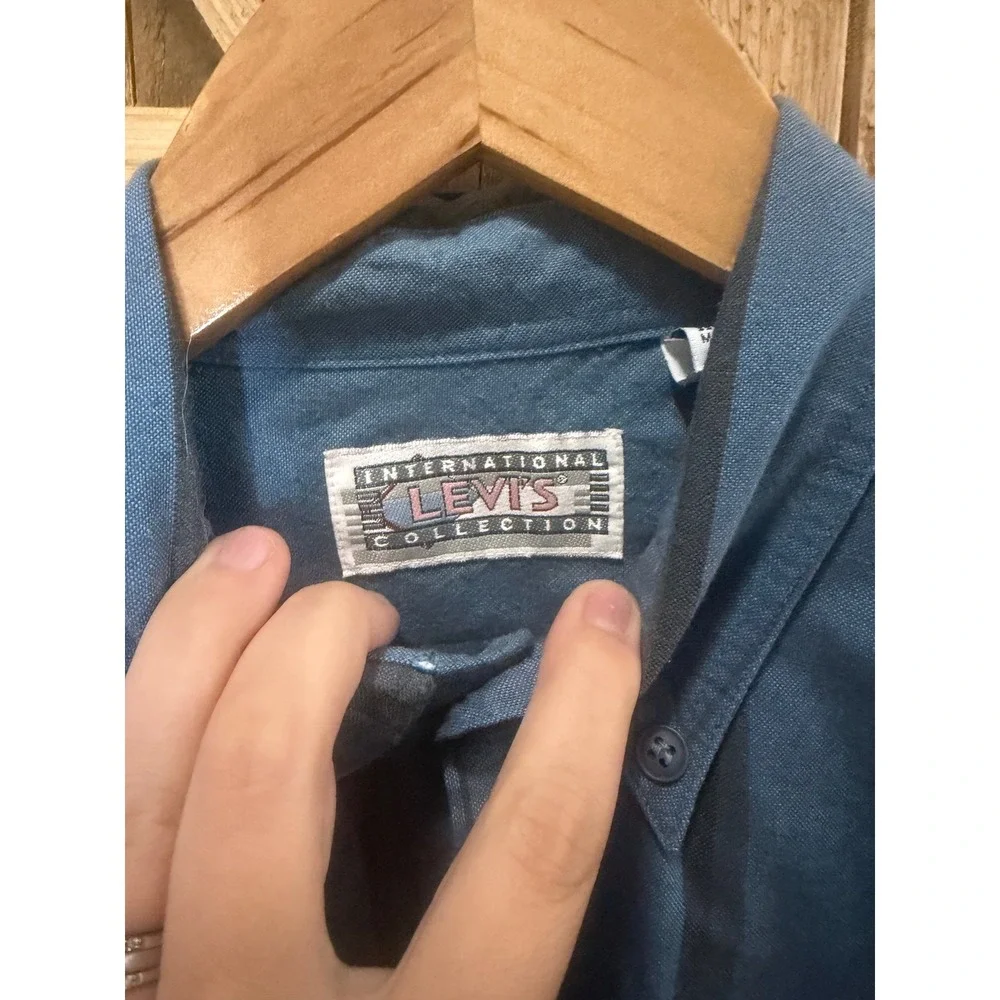 Vintage Levis International Collection Mens Blue Striped Button Down Shirt M